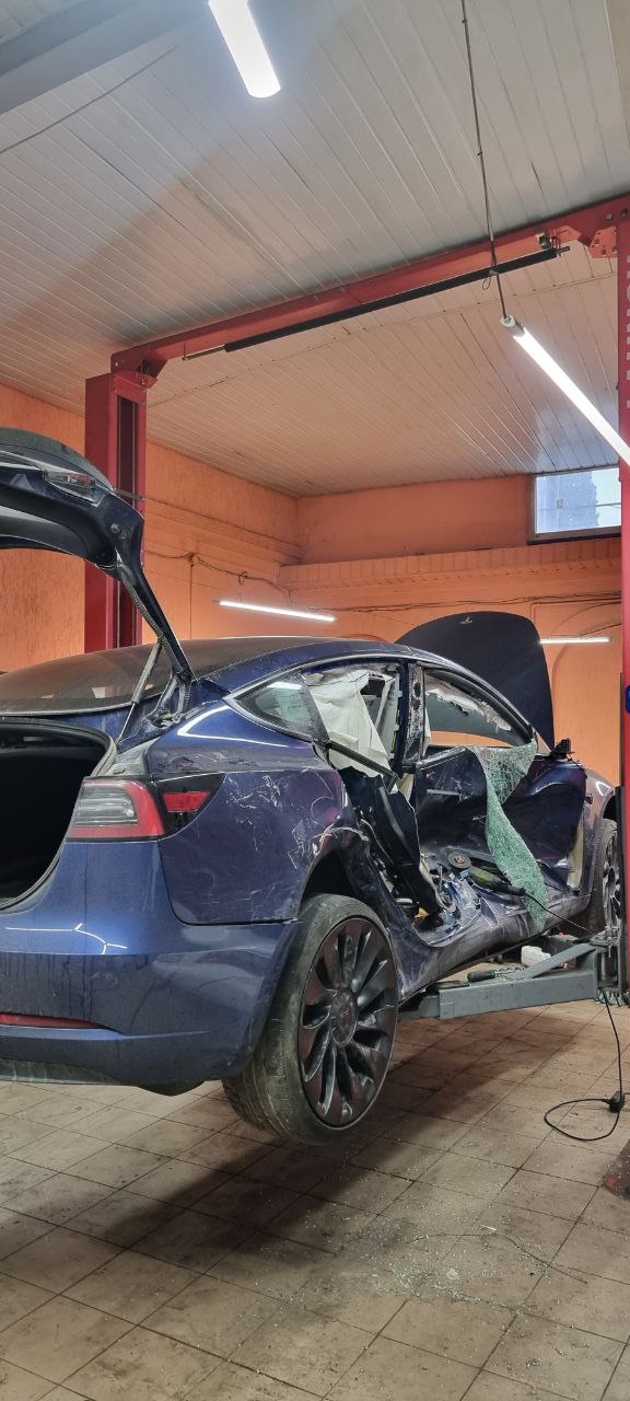 Ремонт Tesla model 3